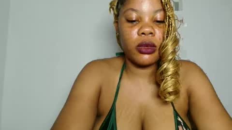 hotty_lora889 online show from April 25, 8:39 am