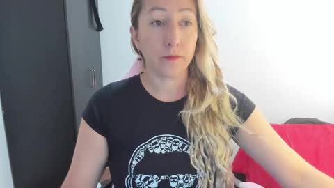 hottychrystal online show from February 12, 2:41 pm