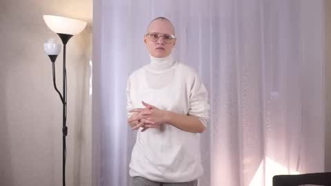 Snapshot of howdy_baldy chatting on October 27, 6:09 am Eva online show from October 27, 6:09 am
