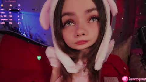 Mia online show from February 3, 5:28 pm