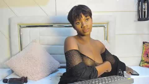 huddah online show from December 2, 12:06 pm