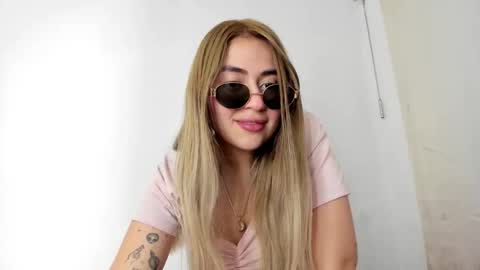 Hyun Joo online show from September 23, 10:30 pm