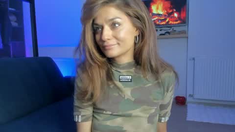 i___love__you online show from April 29, 5:21 am