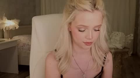 Joselle online show from April 20, 12:35 am