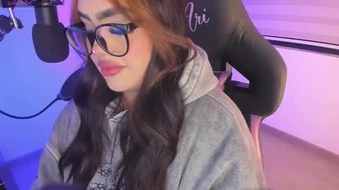 Ari online show from February 4, 1:30 am