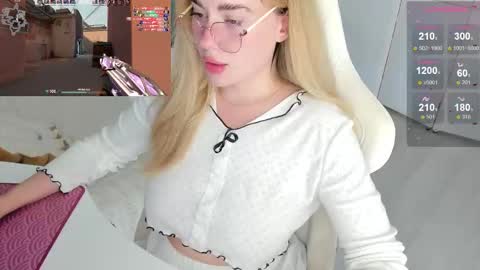 Snapshot of i_want_you_eva chatting on October 10, 3:17 pm HiI am EvaPVT is open online show from October 10, 3:17 pm