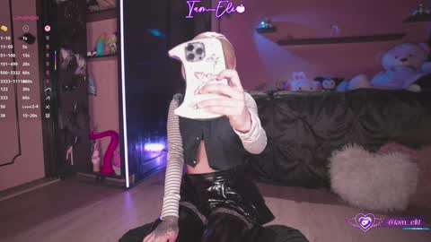 Snapshot of iam_eli chatting on October 8, 9:08 pm online show from October 8, 9:08 pm