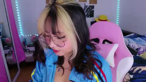 Zoe 3 online show from April 23, 12:52 am