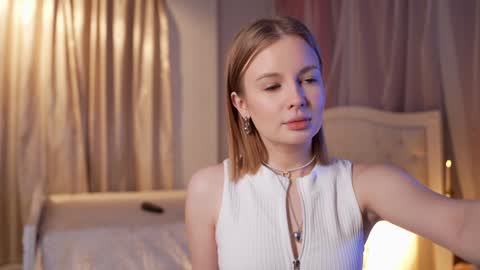 Claire online show from February 4, 3:57 pm