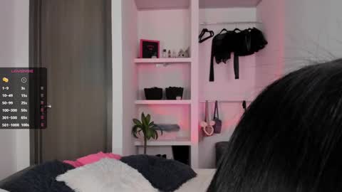 Snapshot of iamjulietaa chatting on February 25, 3:31 pm    online show from February 25, 3:31 pm