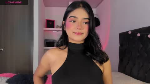 Snapshot of iamjulietaa chatting on January 19, 11:43 pm    online show from January 19, 11:43 pm