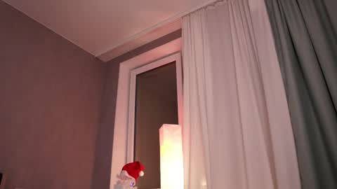 Nina  online show from December 30, 8:15 pm