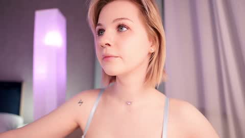 Nina  online show from January 26, 6:58 pm