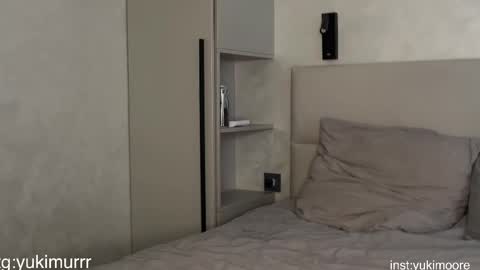 iamyuki_ online show from April 27, 6:43 am