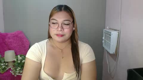 Snapshot of iana_whorexxx chatting on December 27, 11:28 am iana online show from December 27, 11:28 am