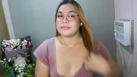 Snapshot of iana_whorexxx chatting on February 3, 7:51 am iana online show from February 3, 7:51 am