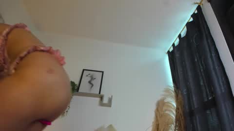 ice_y_abigail online show from October 1, 12:32 pm