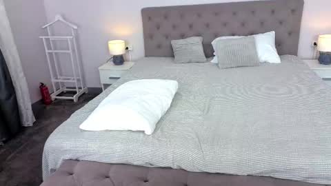 Danielle online show from April 30, 2:11 pm