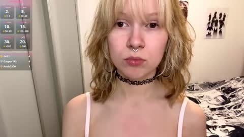 Sarah online show from May 16, 7:57 pm