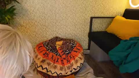 Emmy  help me reach 100 thumbs up online show from December 3, 10:56 pm