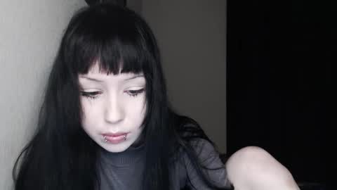 iiiiiiis online show from December 20, 6:17 am