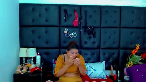 iisalombardi online show from April 24, 2:58 am