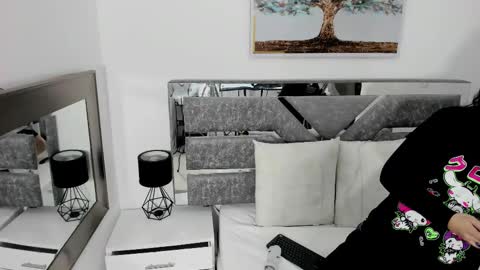 ILY   online show from November 6, 12:16 am