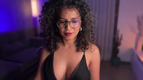 Snapshot of illaroom chatting on February 8, 11:35 pm Kloe online show from February 8, 11:35 pm