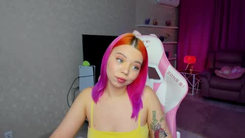 Roxy online show from April 20, 7:17 pm