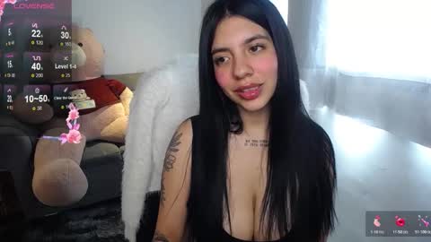 Alyn online show from February 25, 5:44 pm