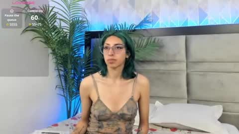 Snapshot of im_gaia chatting on January 25, 12:19 pm Im Gaia online show from January 25, 12:19 pm