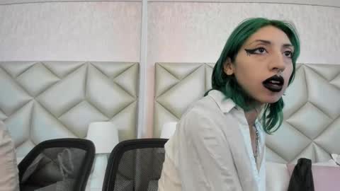 Snapshot of im_gaia chatting on September 17, 3:21 pm Im Gaia online show from September 17, 3:21 pm