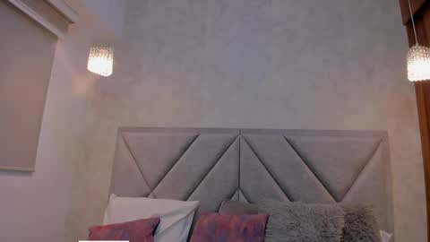 Manu  online show from April 20, 8:23 pm