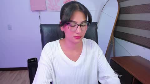 Mia online show from April 24, 12:02 am