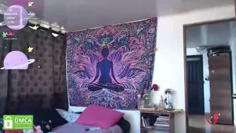 Cutie pie online show from April 25, 2:58 pm