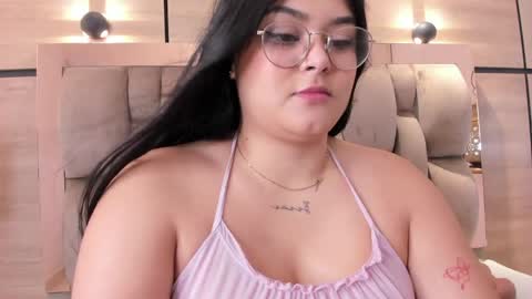 im mou  online show from April 9, 12:54 pm