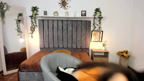 im_tulipan online show from February 24, 9:24 pm