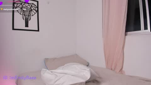 Emily  But you can tell me Emi online show from April 25, 11:24 pm