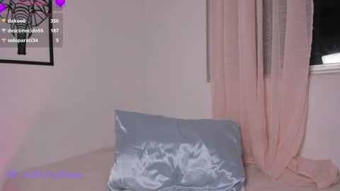 Emily  But you can tell me Emi online show from April 28, 2:27 am