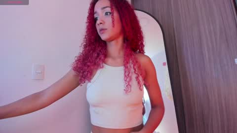 Snapshot of immia_rosse chatting on December 10, 10:05 pm mia --------- COL TIME online show from December 10, 10:05 pm