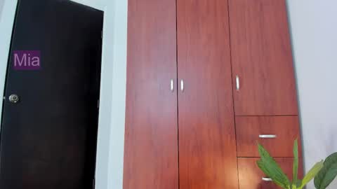 Snapshot of immia_rosse chatting on October 13, 9:50 pm mia --------- COL TIME online show from October 13, 9:50 pm