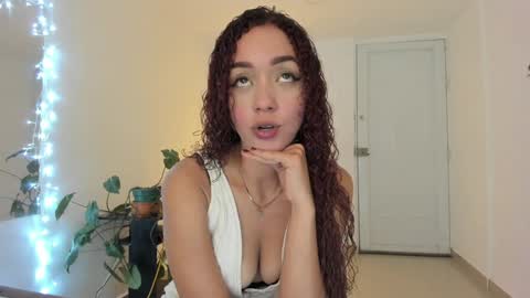Snapshot of immia_rosse chatting on December 25, 12:27 am mia --------- COL TIME online show from December 25, 12:27 am