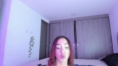 Snapshot of immia_rosse chatting on January 3, 10:08 pm mia --------- COL TIME online show from January 3, 10:08 pm