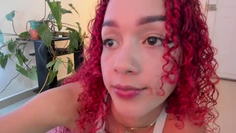 Snapshot of immia_rosse chatting on December 24, 12:00 am mia --------- COL TIME online show from December 24, 12:00 am