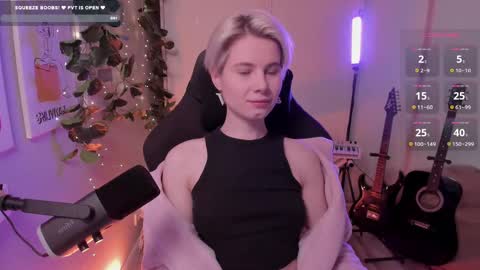 Mia online show from February 27, 10:15 am