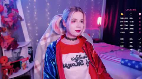 Mia online show from November 1, 11:03 am