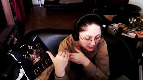 Empress online show from April 26, 4:16 pm