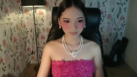 Snapshot of imyourlegalbaby chatting on February 25, 5:19 am Aki online show from February 25, 5:19 am