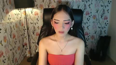 Snapshot of imyourlegalbaby chatting on February 2, 5:21 am Aki online show from February 2, 5:21 am