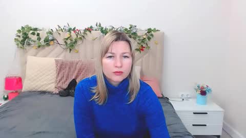 incredible_ariela online show from February 3, 9:03 am